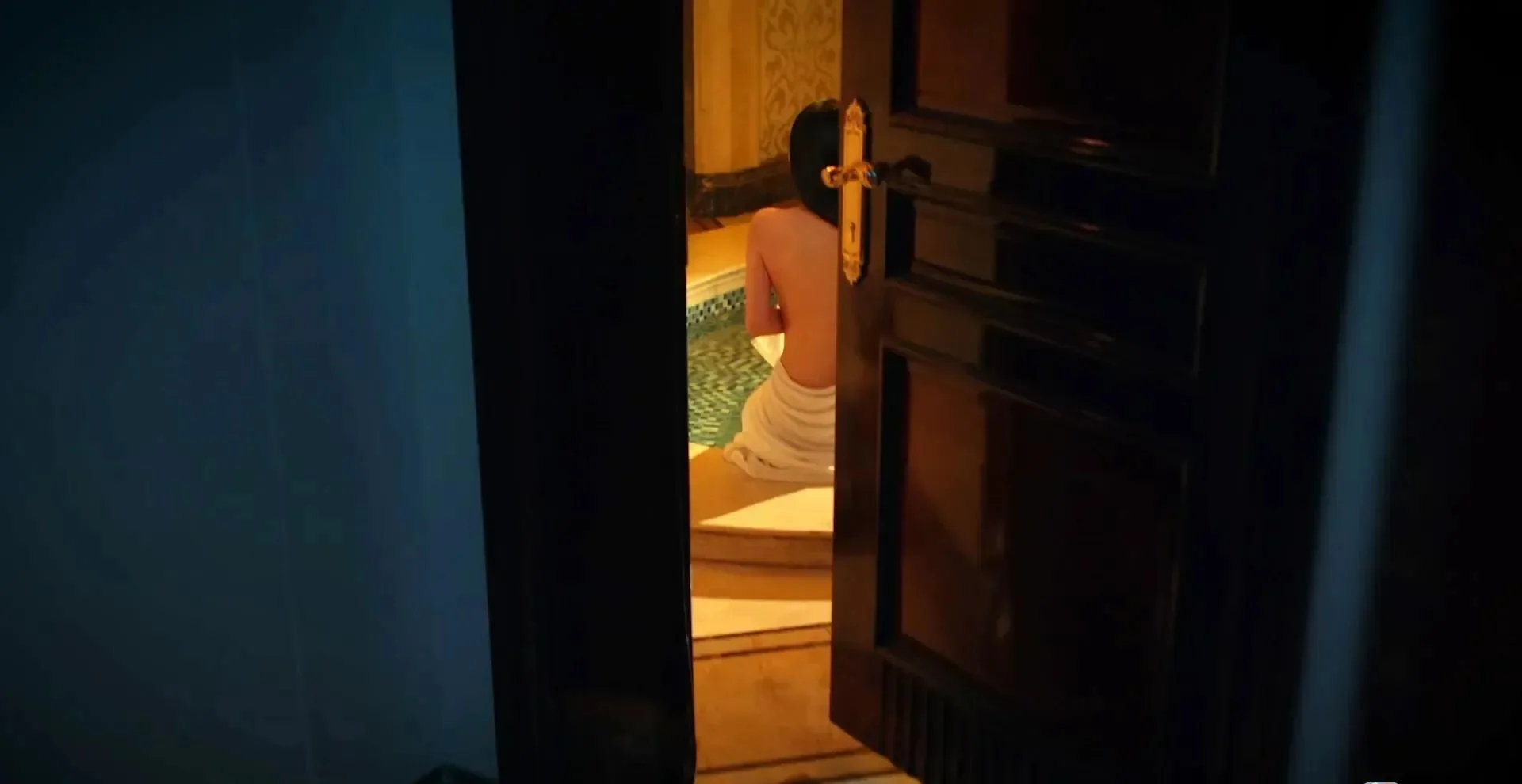 图片[1]-背后Back官方中文v20241220全动态影像真人恐怖游戏PC免费下载-锐品游戏库